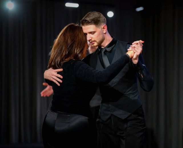 Get the Top-Rated Adult Ballroom Dance Classes