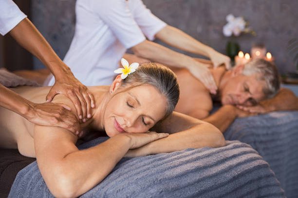 Romantic Couple Massage Gift in Abu Dhabi – At-Home Spa by Beutics