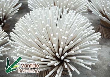 12.-Fiberglass-stakes