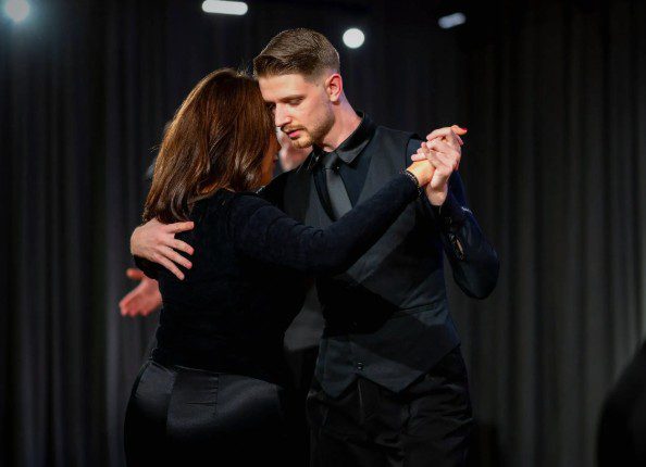 Join Easy & Fun Dance Classes for Couples Beginners