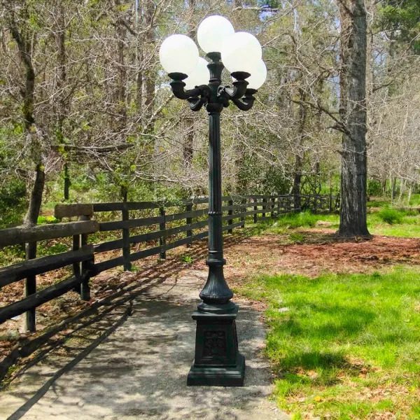 Stylish & Weatherproof Outdoor Pole Lights for Sale
