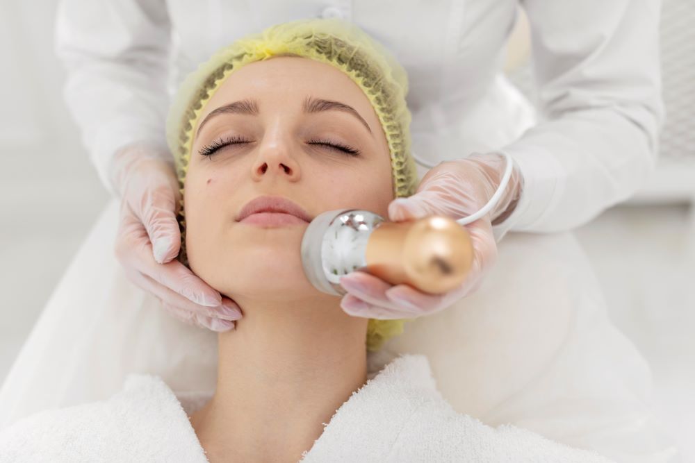 Revitalize Your Glow with an OxyGeneo Facial in Surrey!