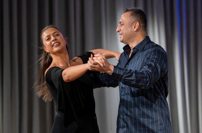 Get Romantic Dance Studio in Abu Dhabi for Couple