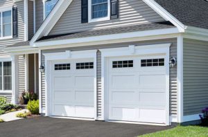 shaker-garaga-garage-door-e1588252258900-300×198-1