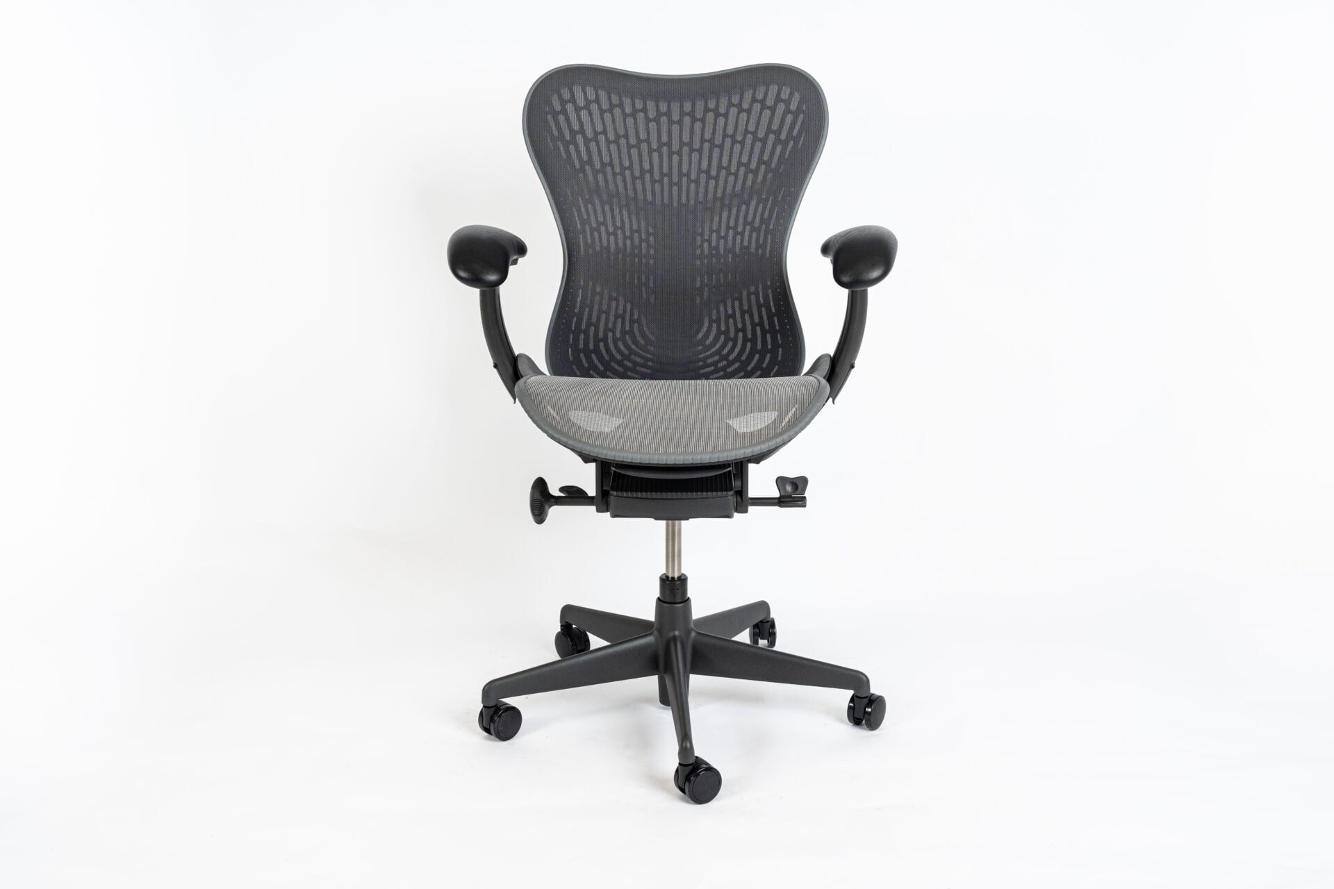 Premium Refurbished Ergonomic Office Chairs at Best Prices