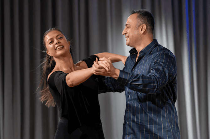 Get the Best Dance Classes for Couples in Abu Dhabi