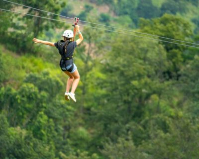 Best_Zipline_Tour_Near_You_Safe_Fun__Unforgettable_Adventure_1_optimized_1000