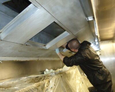 Expert-Kitchen-Duct-Cleaning-Services-to-Remove-Grease-Smoke