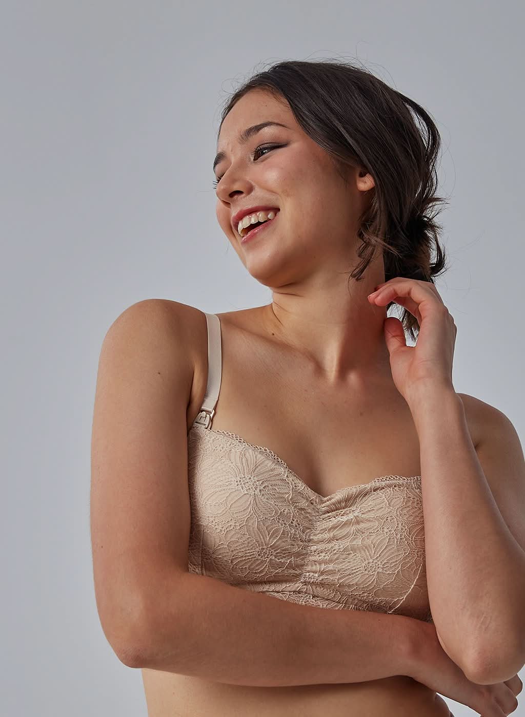 Pump Milk Easily in Skye Pump Bra For Your Baby | Lovemere