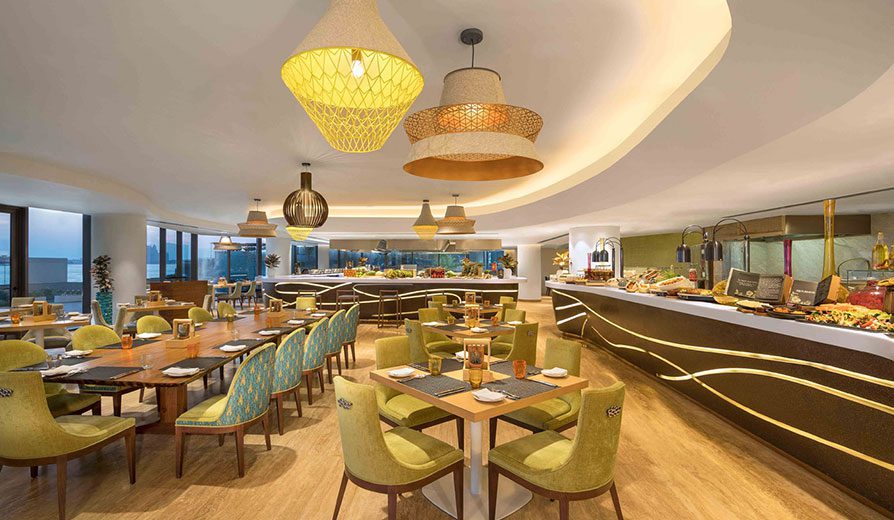 Top Dining Experience at Stylish Beachfront Restaurants