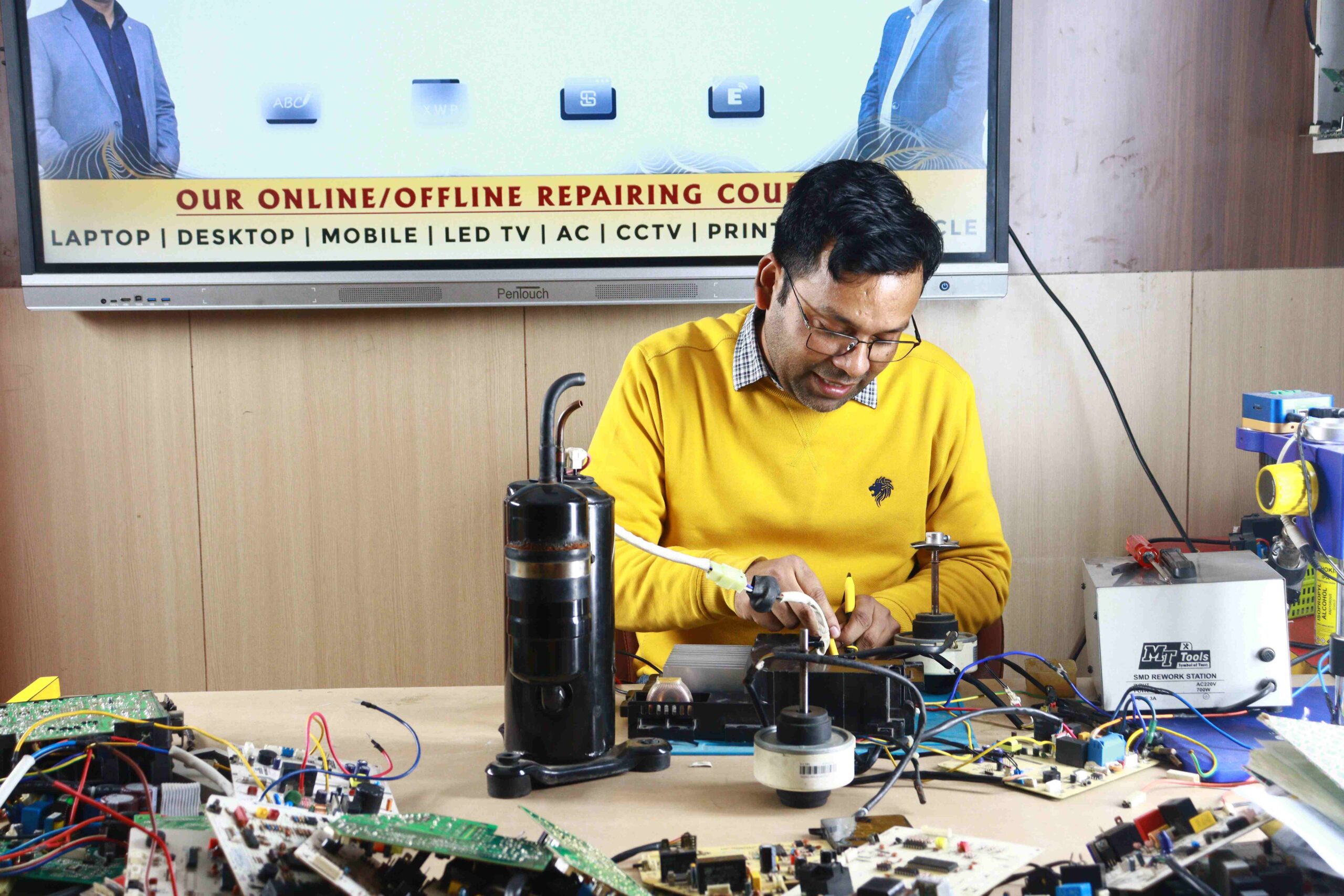 Ac PCB Repairing Course | Ac PCB Repairing Institute in Delhi