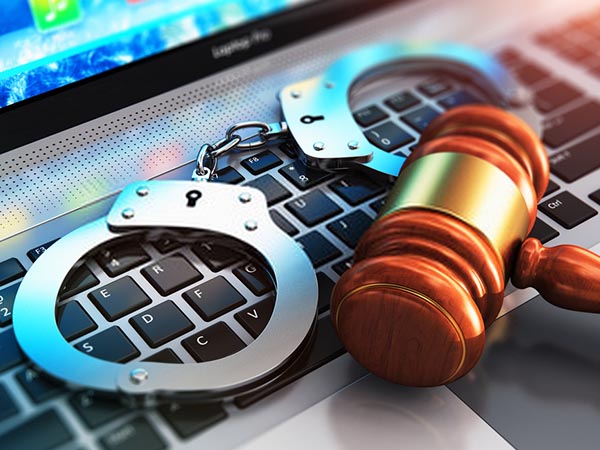 Trusted Corporate Legal Retainer & Cybercrime Lawyer in Mumbai