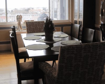 imgi_17_1_Our_normal_sized_table_15460