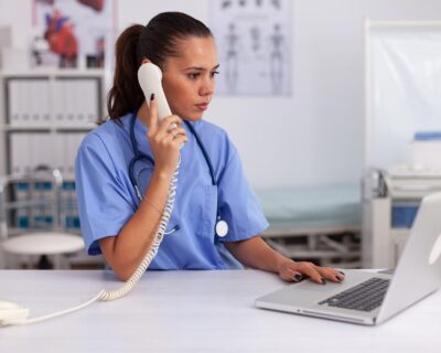 medical-practitioner-answering-phone-calls-1