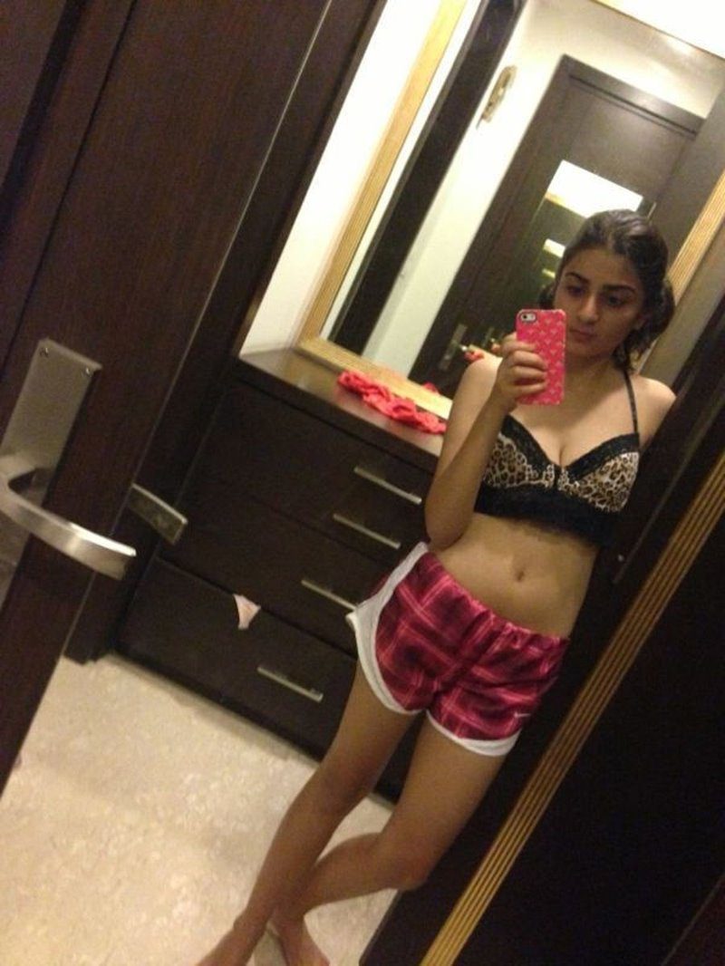 Hire Beautiful Andheri Escorts For Best Erotic Entertainment