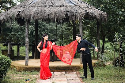 pre wedding photographer in Bhopal