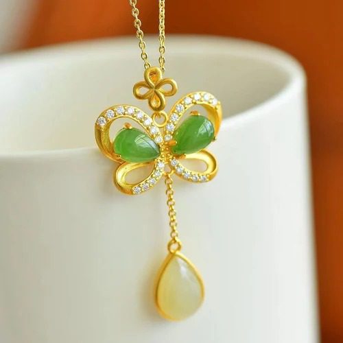 Jade Pendant Necklace – Natural & Stylish Designs
