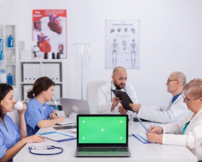 mock-up-green-screen-chroma-key-laptop-computer-with-isolated-display-standing-desk-90kb