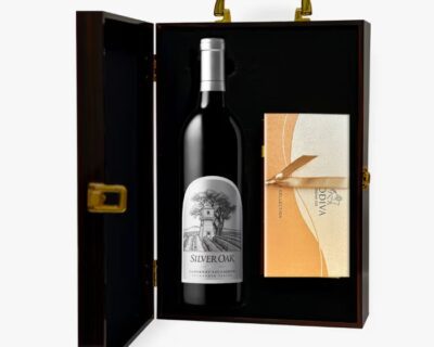 silver-oak-wine-gift-baskets-700×700-1