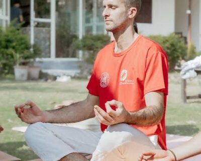 100-Hour-Yoga-Teacher-Training-in-Rishikesh