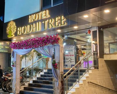 Hotel-Bodhi-Tree-Gate