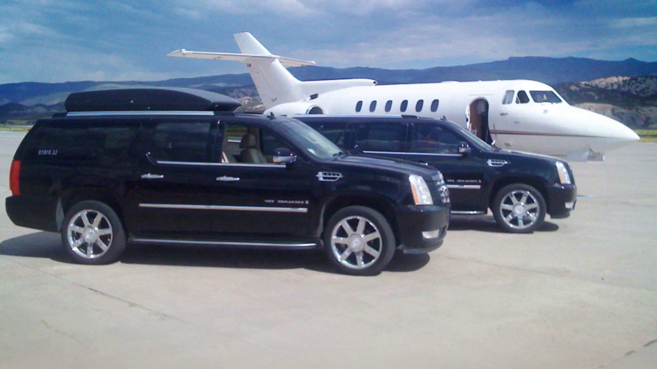 Premium Chauffeured Travel For Groups Luxury Car Rental In Denver Co