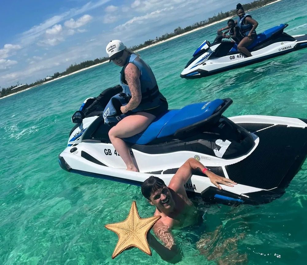 Enjoy Fun Island Beauty On A Boat Excursion In Freeport, Bahamas