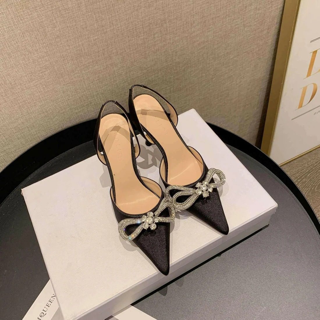 Step Out in Style with Trendy Women’s Fashion Shoes for Every Occasio