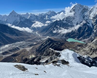 lobuche-east-expedition